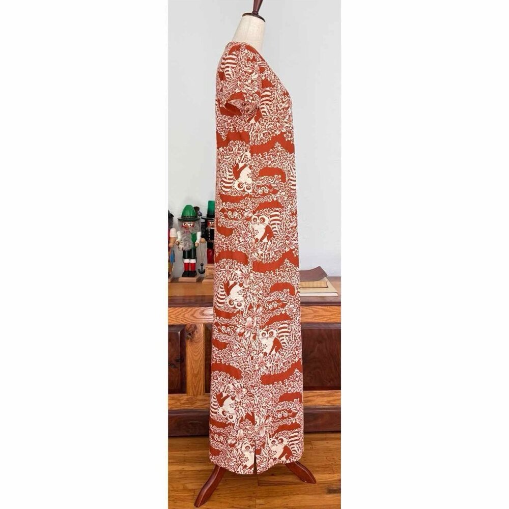 VTG 60's Kimo's Polynesian Shop Hawaiian T-Shirt Maxi Dress Floral Raccoons - Picture 3 of 7